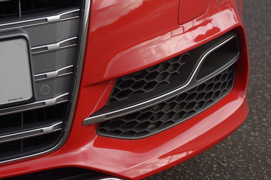Детали экстерьера Audi S3 Sedan (8V) 2013 года  (UK) (фото 28 из 53)